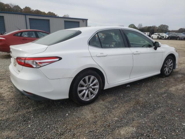 VIN JTNB11HK6J3031735 2018 TOYOTA CAMRY no.3