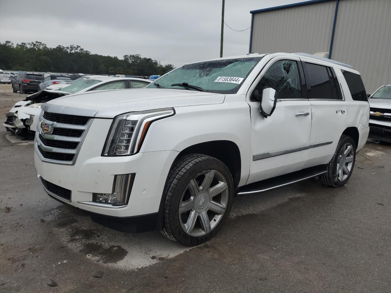 Lot #3026262312 2017 CADILLAC ESCALADE L