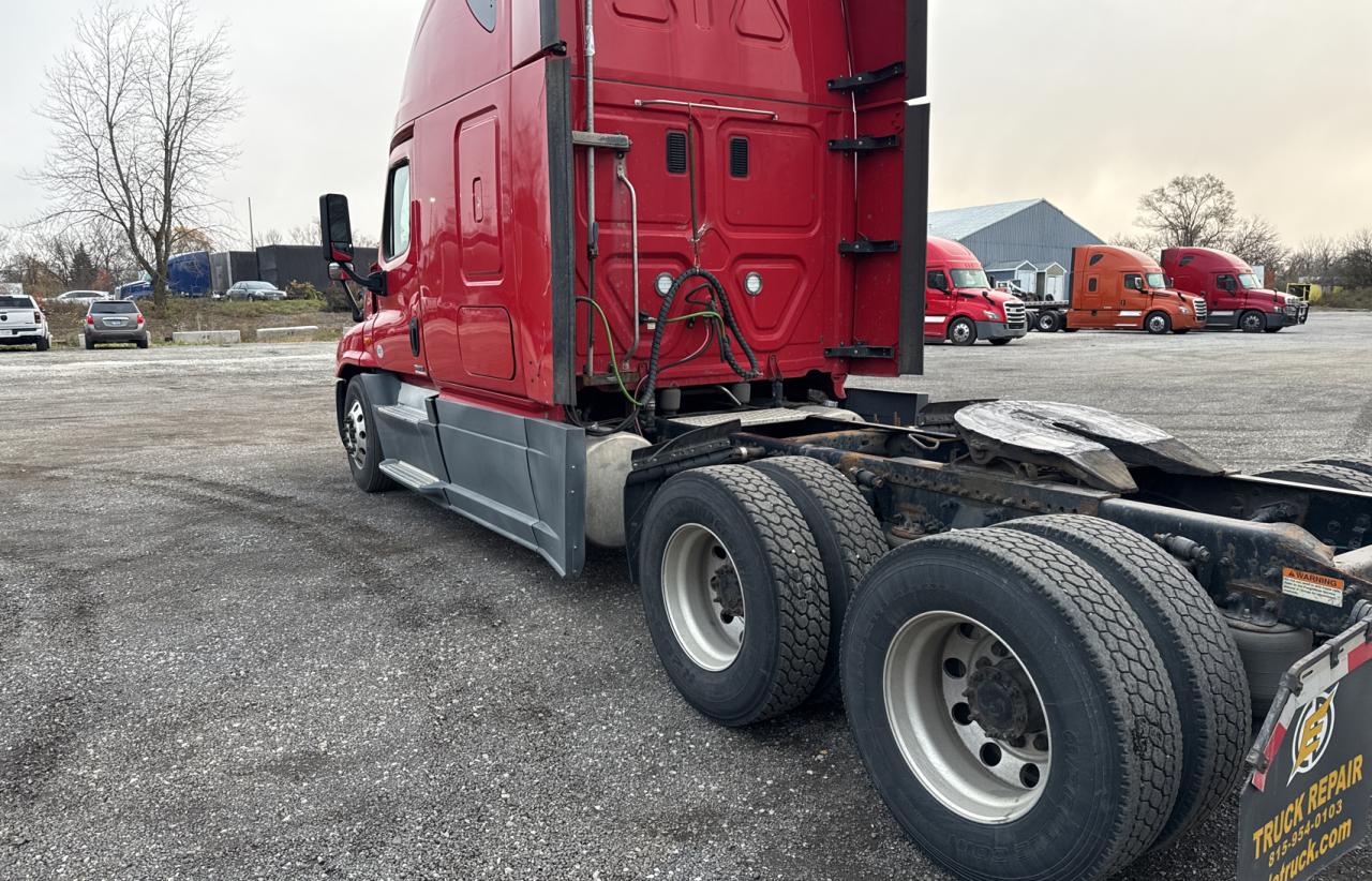 Lot #2995762517 2016 FREIGHTLINER CASCADIA 1