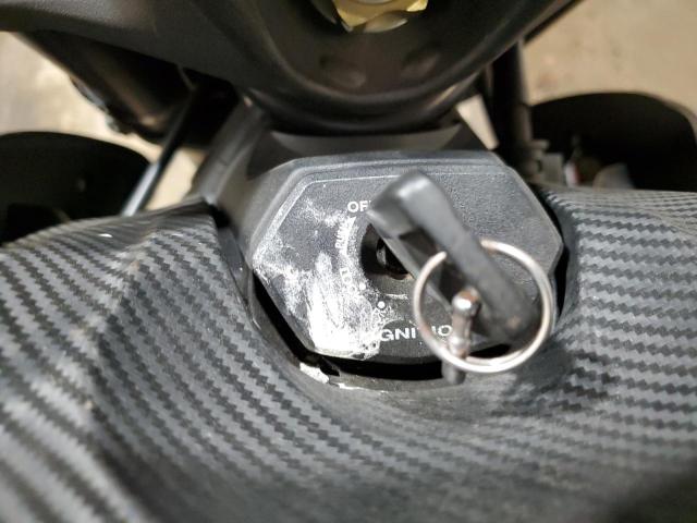 2016 SUZUKI GSX-S1000A JS1GT7AA2G2100261