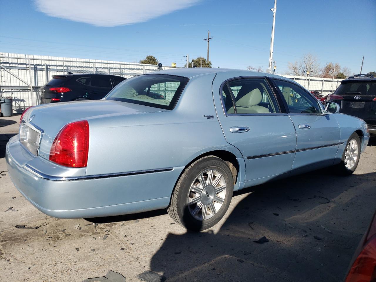 Lot #3004460797 2011 LINCOLN TOWN CAR S