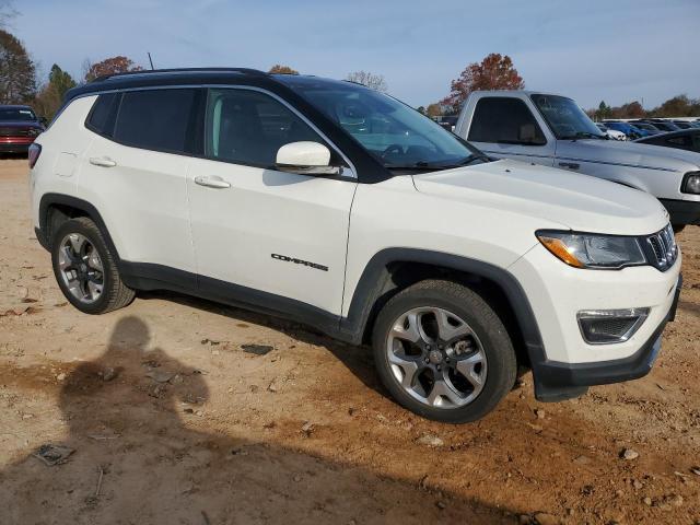 VIN 3C4NJDCB2JT212796 2018 JEEP COMPASS no.4