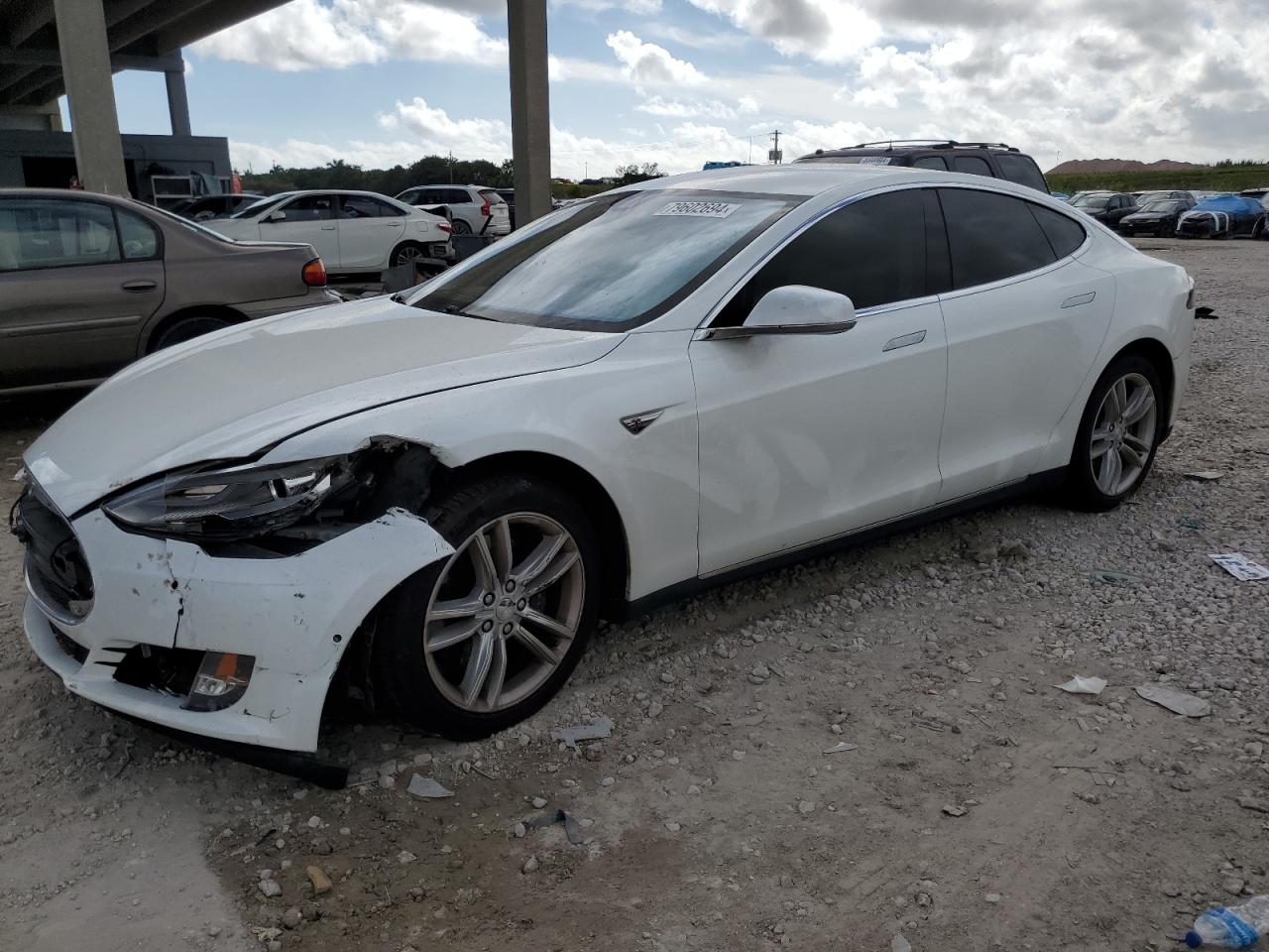 Tesla Model S 2015 