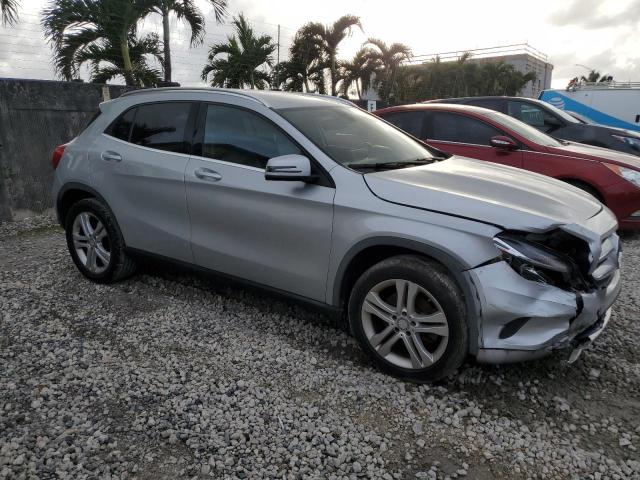 VIN WDCTG4EB5GJ205869 2016 MERCEDES-BENZ GLA-CLASS no.4