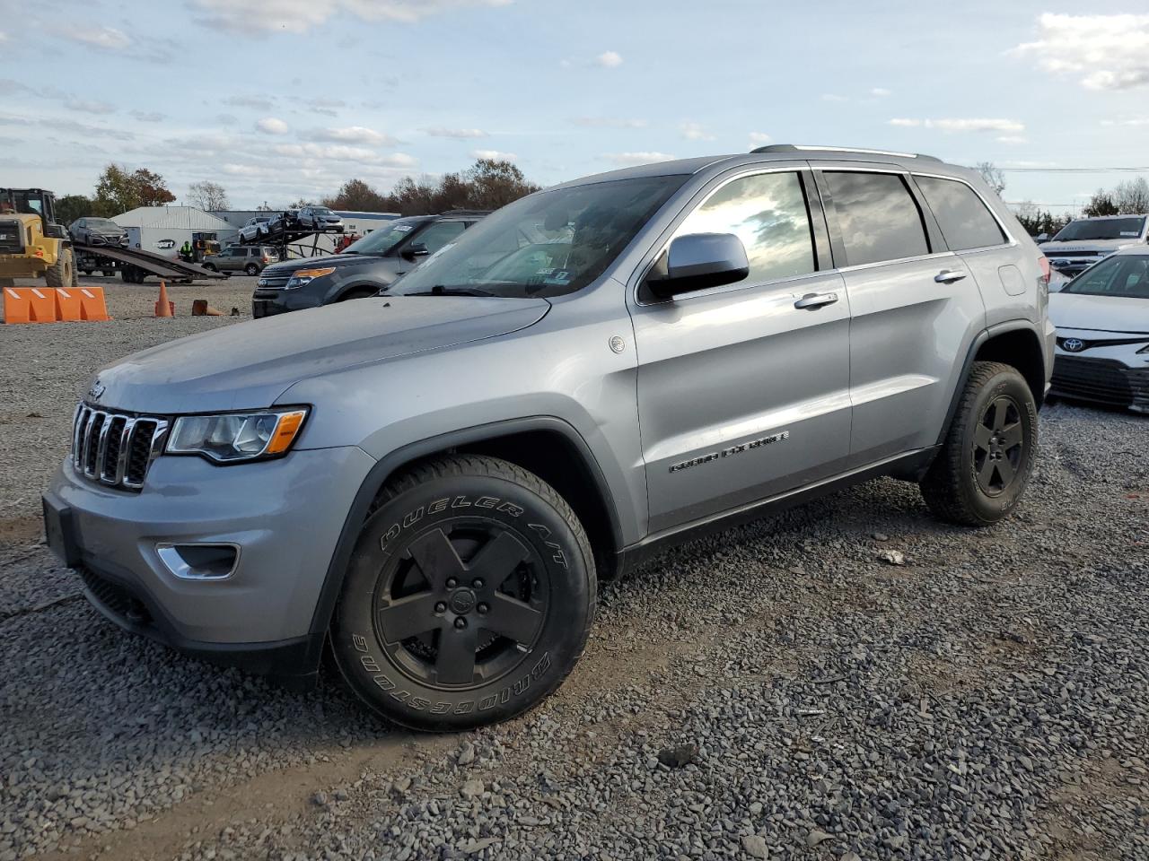 JEEP GRAND CHEROKEE LAREDO