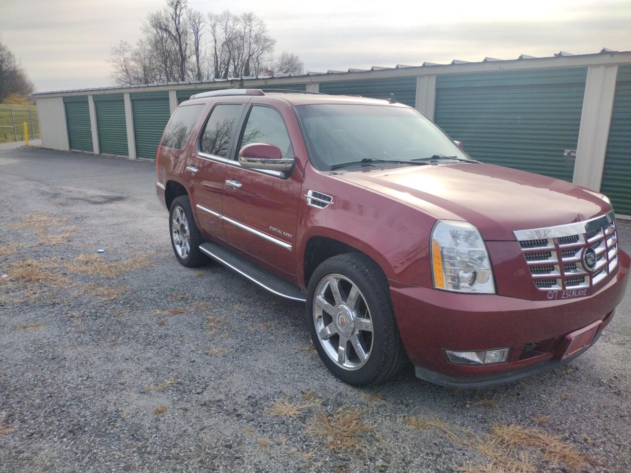 Lot #2986396176 2011 CADILLAC ESCALADE L