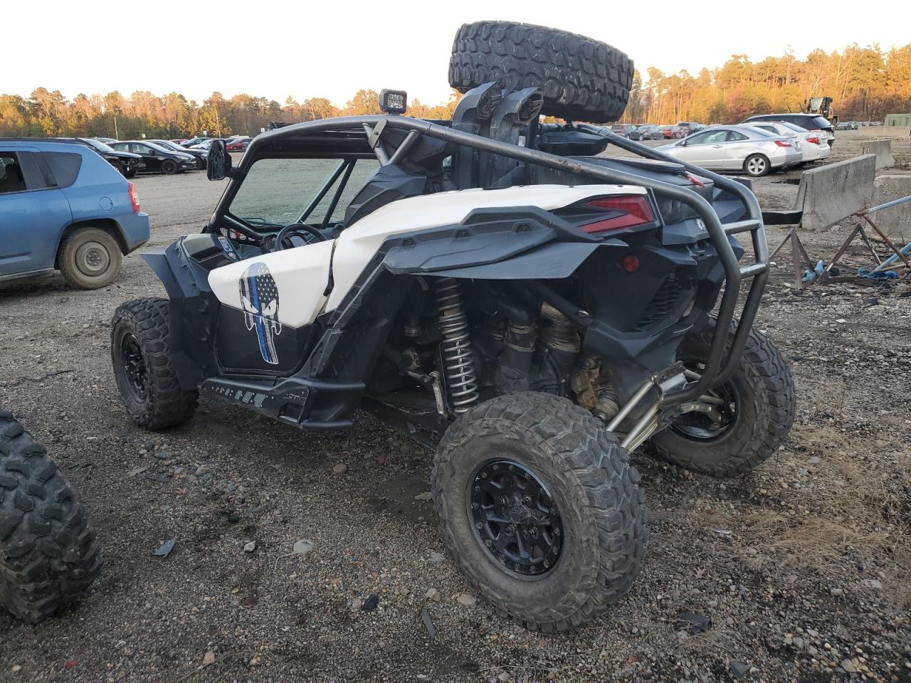 Lot #2986802241 2017 CAN-AM MAVERICK X