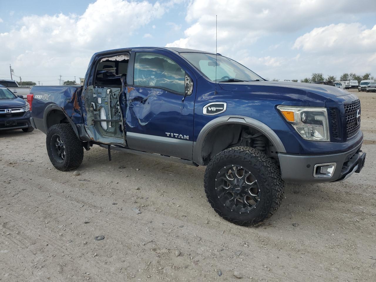 Lot #2960321853 2017 NISSAN TITAN SV