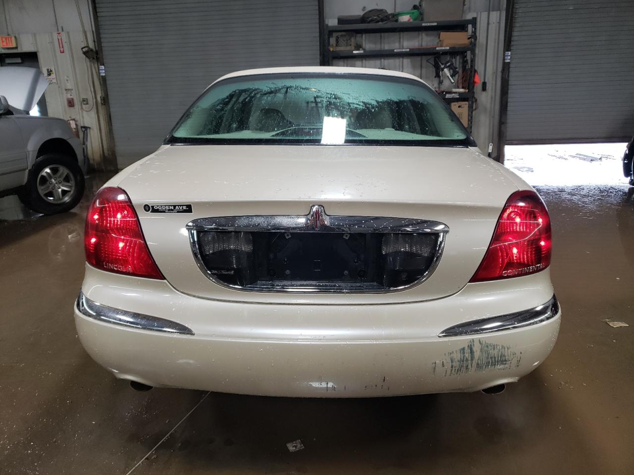 Lot #3004335782 2000 LINCOLN CONTINENTA