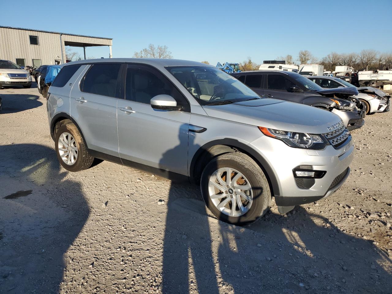 Lot #2994464606 2016 LAND ROVER DISCOVERY