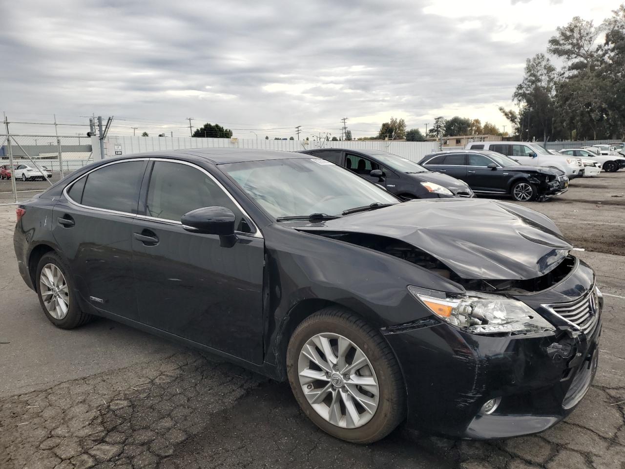 Lot #3033255810 2015 LEXUS ES 300H