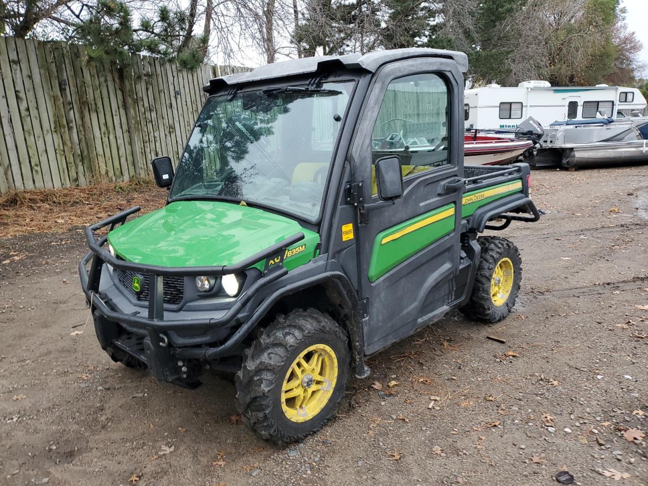 Lot #2972368601 2018 JOHN DEERE XUV835M