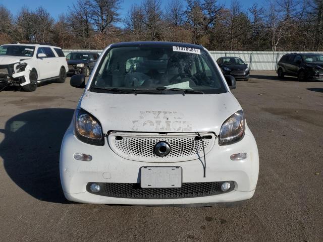 VIN WMEFJ5DA2HK218742 2017 SMART FORTWO no.5