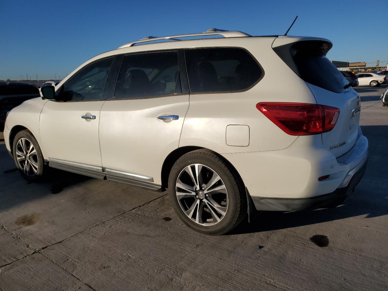 Lot #2990987195 2017 NISSAN PATHFINDER