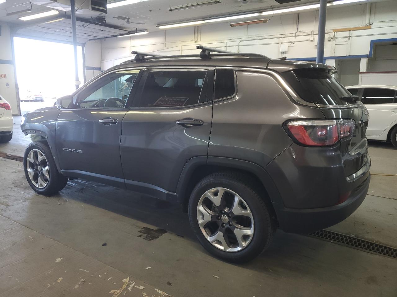 Lot #3033493095 2019 JEEP COMPASS LI