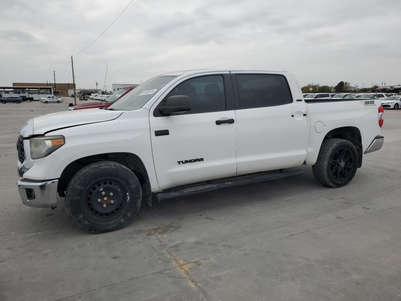 Lot #3006389091 2018 TOYOTA TUNDRA CRE