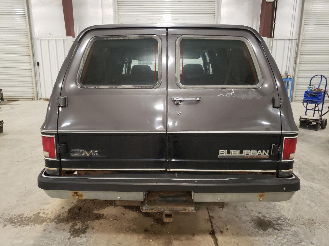 Lot #3030434475 1991 GMC SUBURBAN V