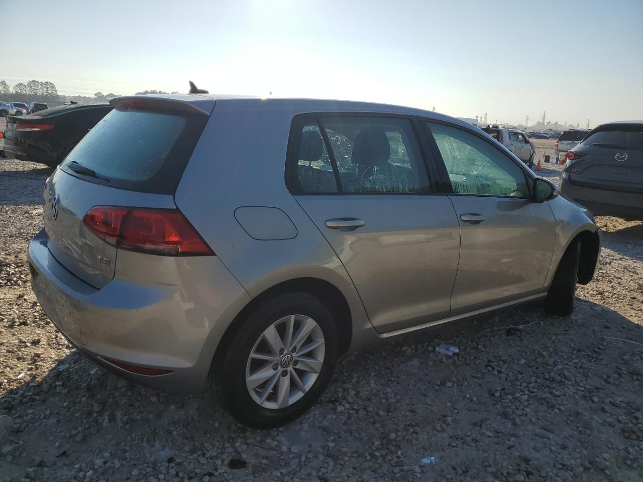 Lot #2974691239 2016 VOLKSWAGEN GOLF S/SE