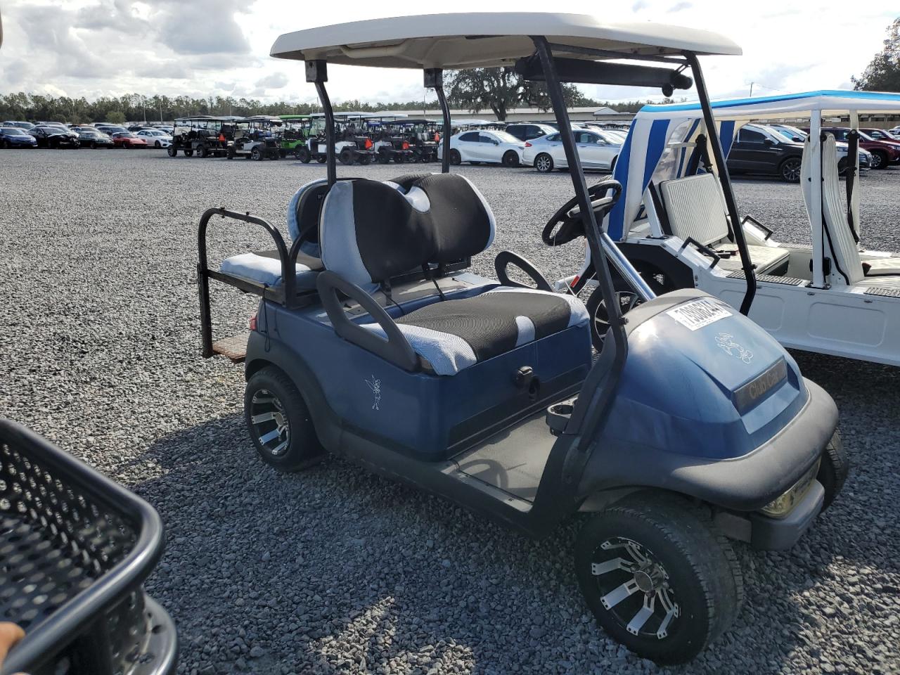 Lot #2988940543 2003 GOLF CART