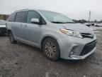 TOYOTA SIENNA XLE снимка