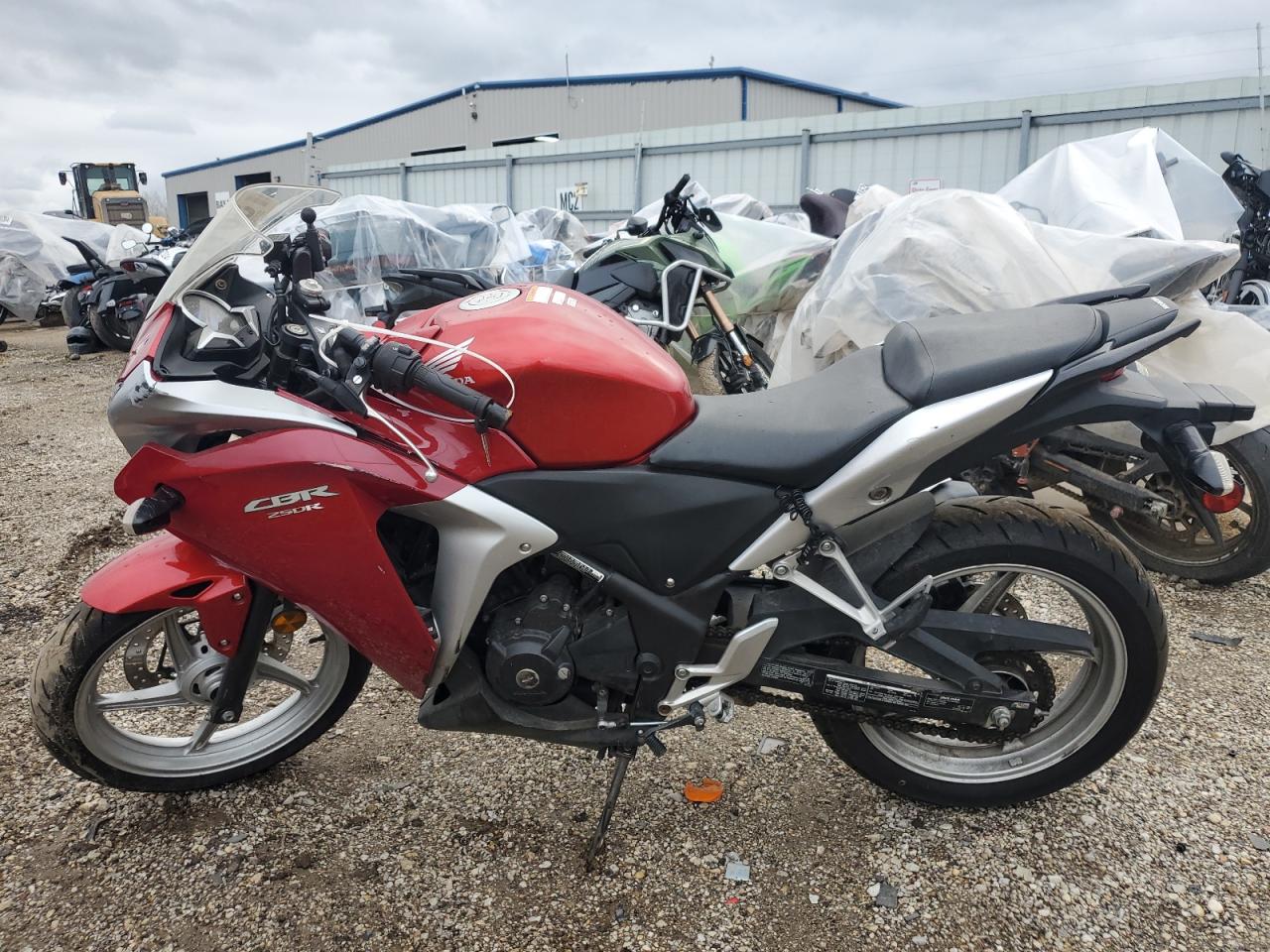 Lot #2994108269 2011 HONDA CBR250 R