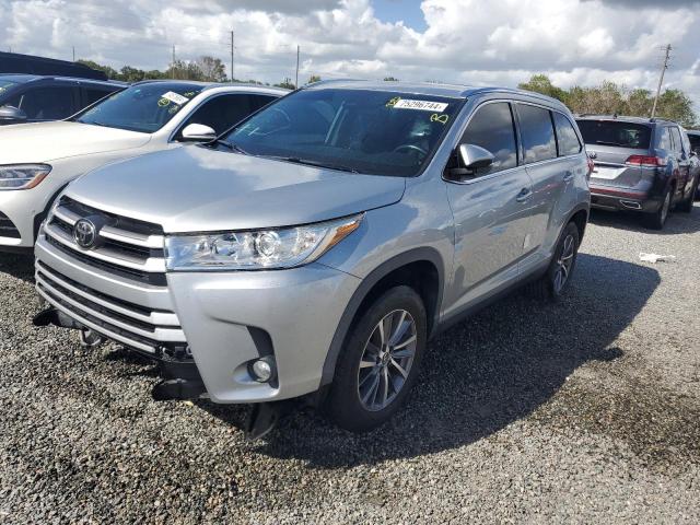 VIN 5TDKZRFH5KS564839 2019 Toyota Highlander, SE no.1