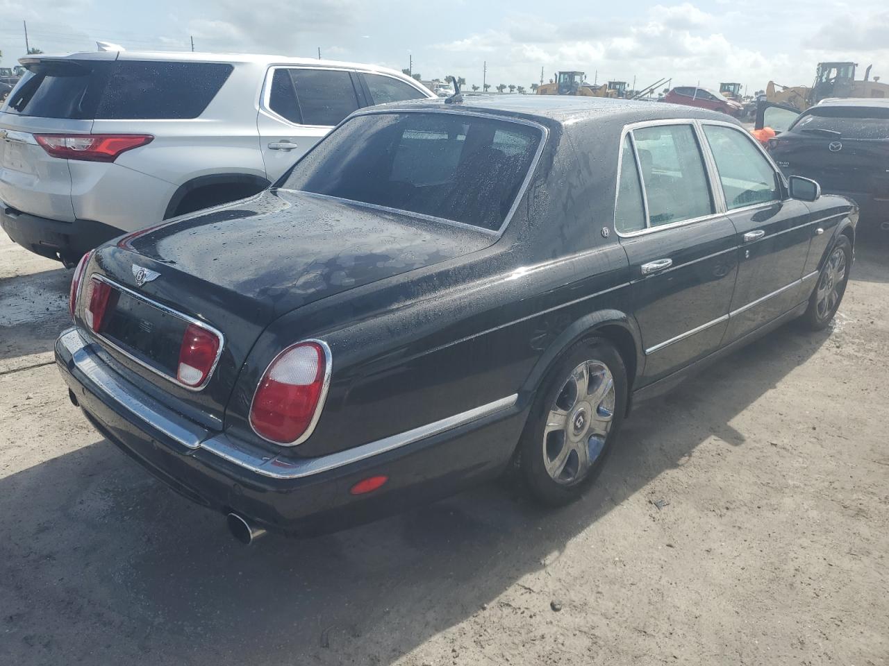 Lot #2994098333 2006 BENTLEY ARNAGE RED