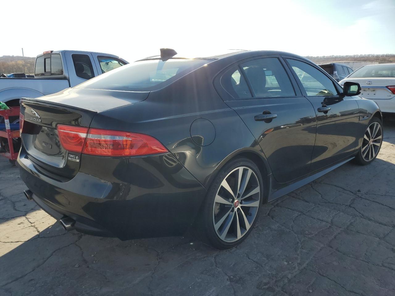 Lot #3004109827 2017 JAGUAR XE R - SPO