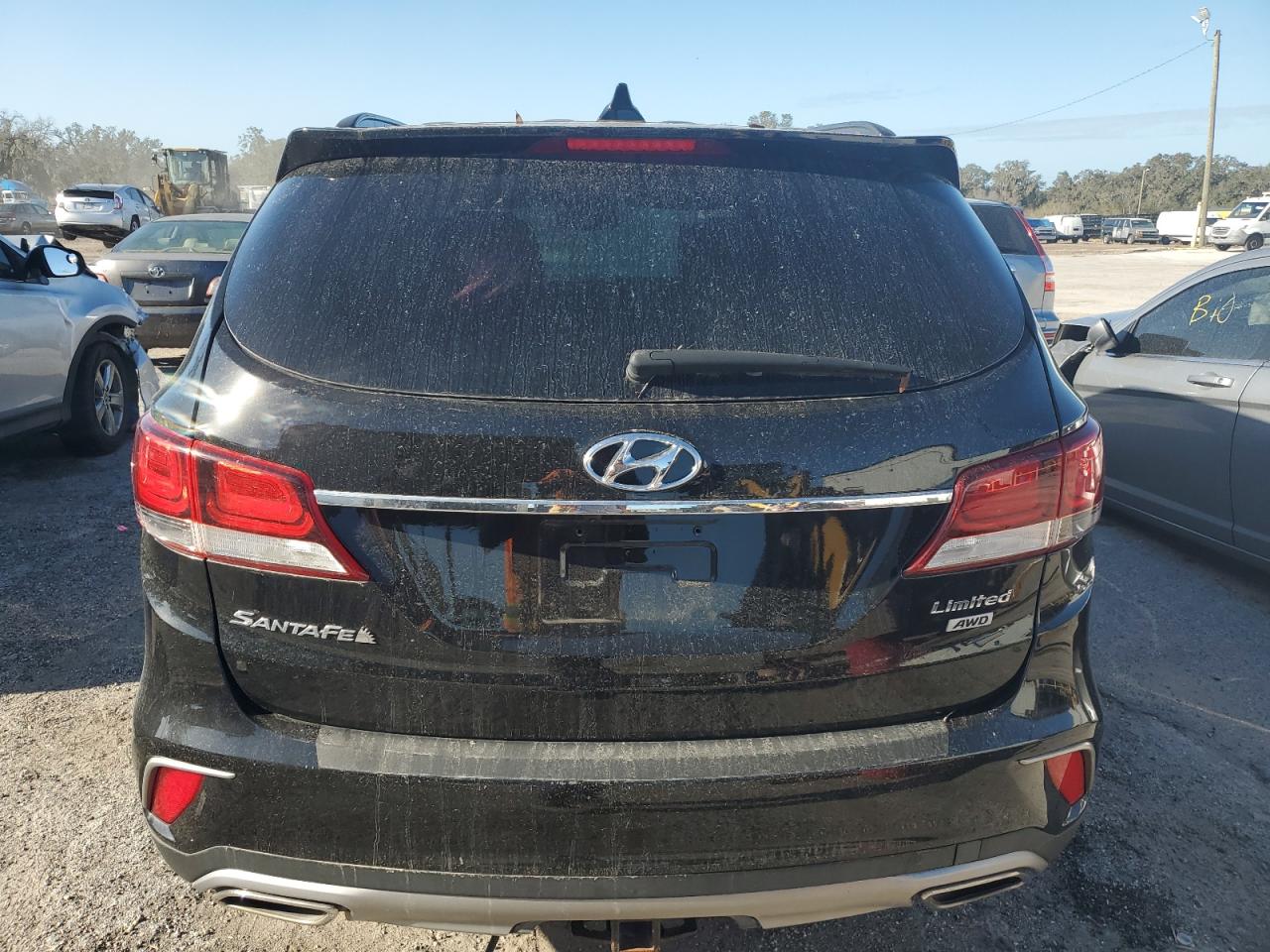 Lot #2955256480 2017 HYUNDAI SANTA FE S