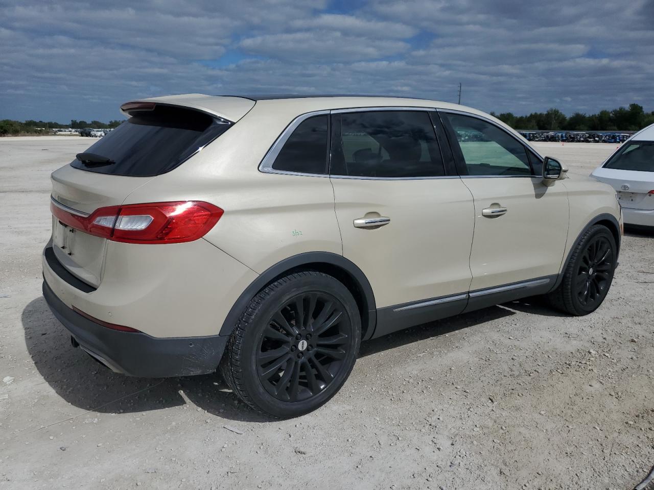 Lot #3042127637 2016 LINCOLN MKX RESERV