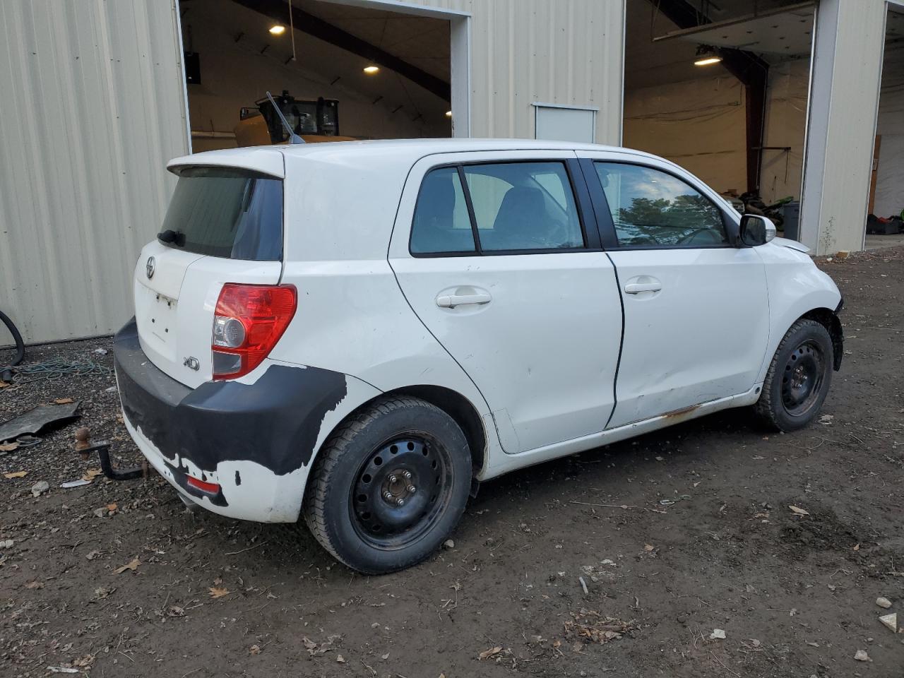 Lot #2979089937 2013 TOYOTA SCION XD