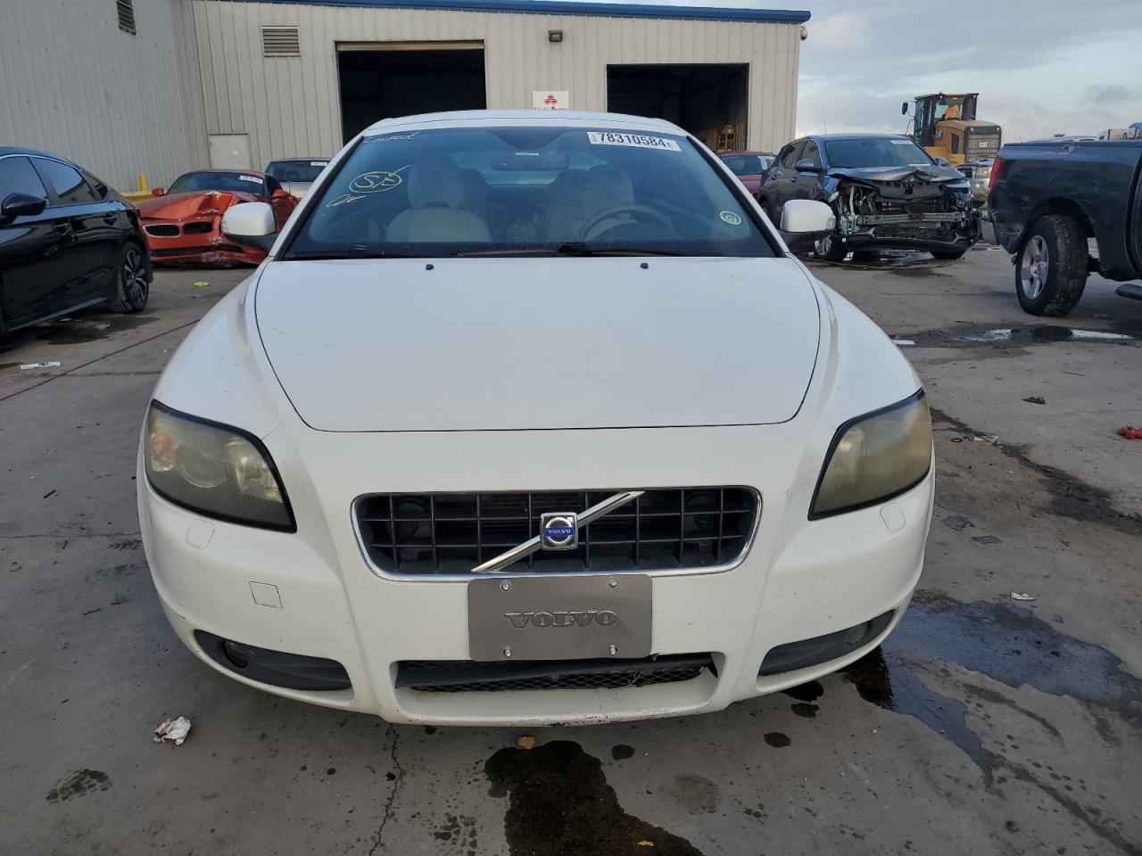 Lot #2962533832 2009 VOLVO C70 T5