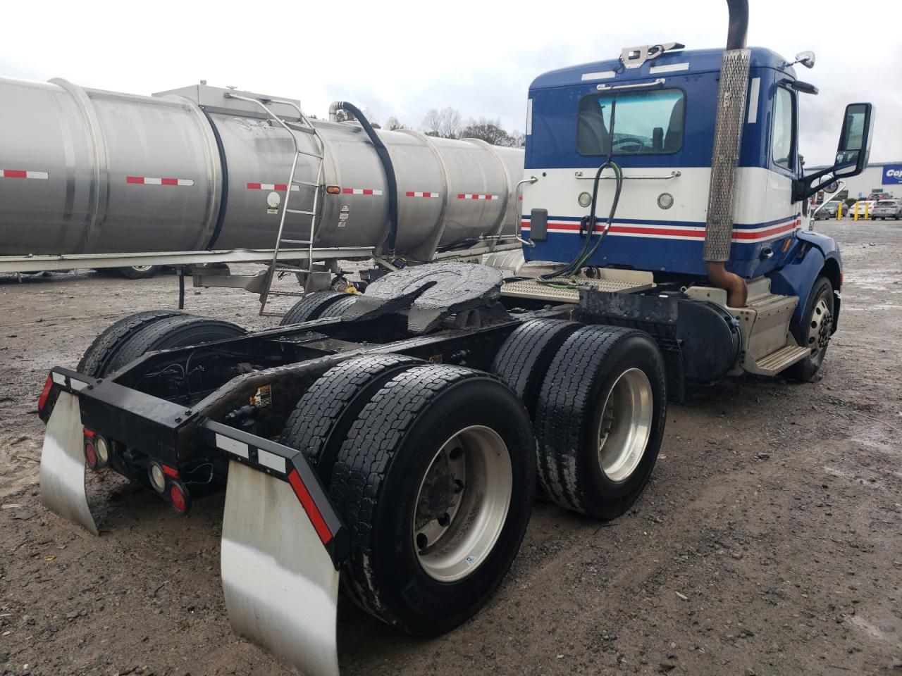 Lot #3003380121 2015 PETERBILT 579