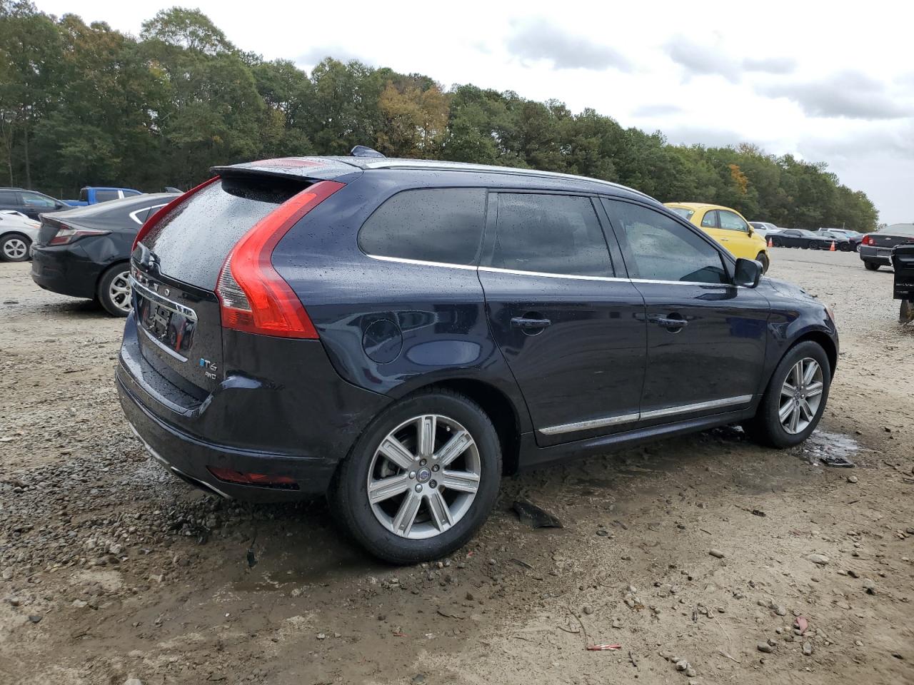 Lot #2959860338 2016 VOLVO XC60 T6 PR