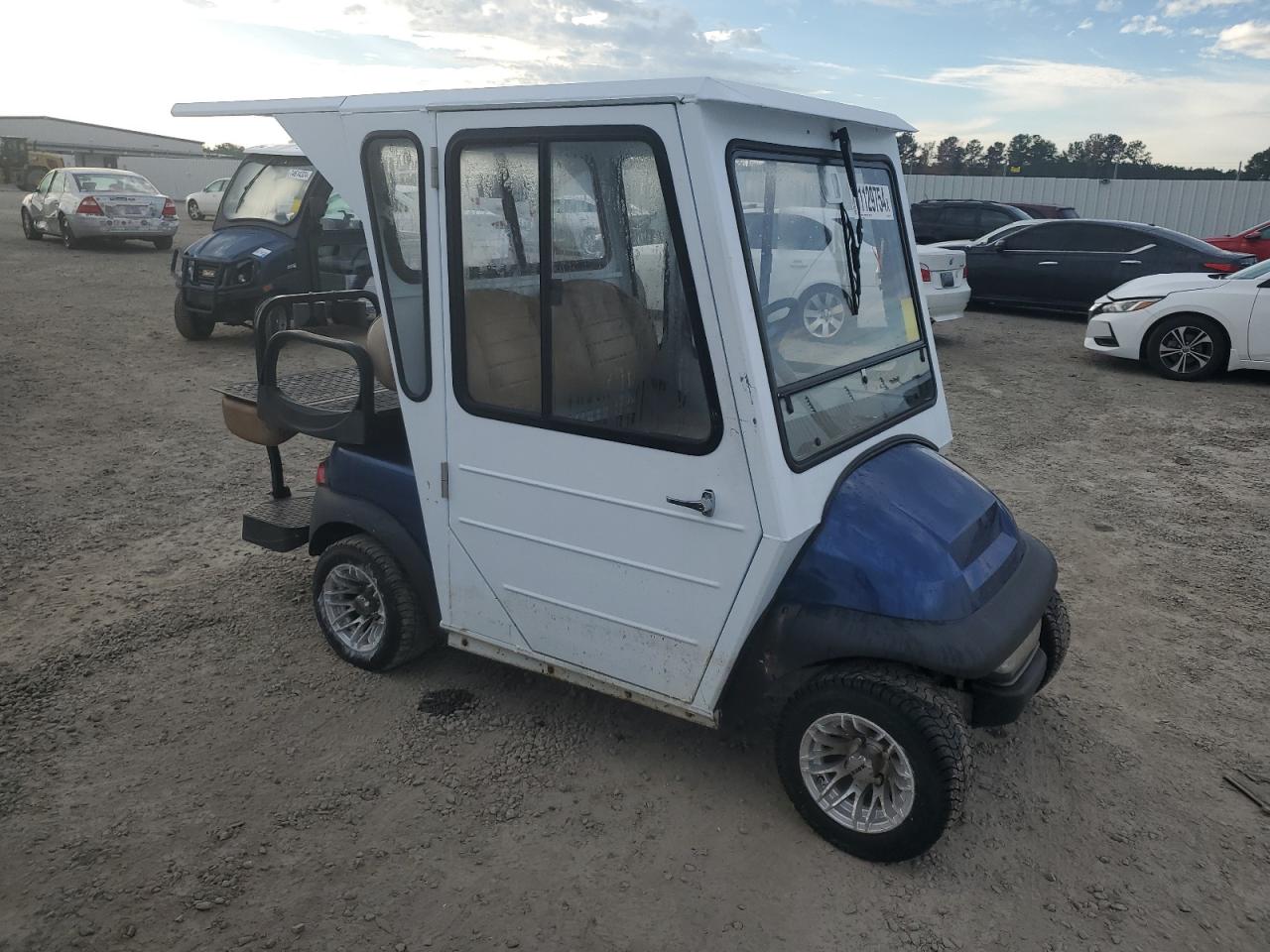 Lot #3034419725 2017 GOLF CLUB CAR