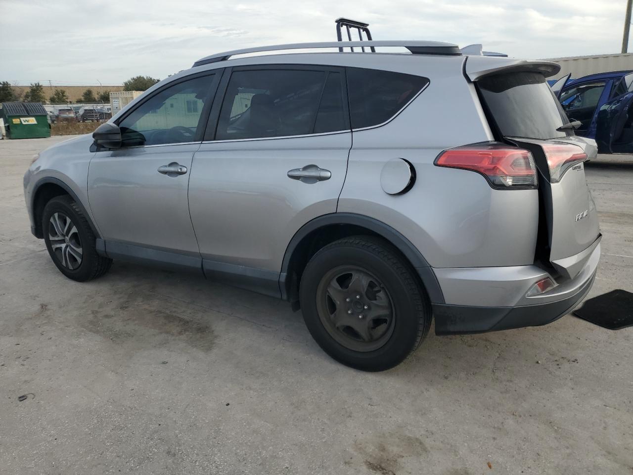 Lot #2963932934 2017 TOYOTA RAV4 LE