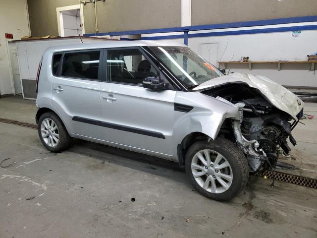 VIN KNDJT2A69D7753632 2013 KIA SOUL no.4