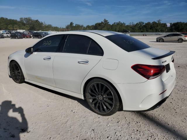 MERCEDES-BENZ A 220 4MAT 2019 white  gas WDD3G4FB8KW007020 photo #3