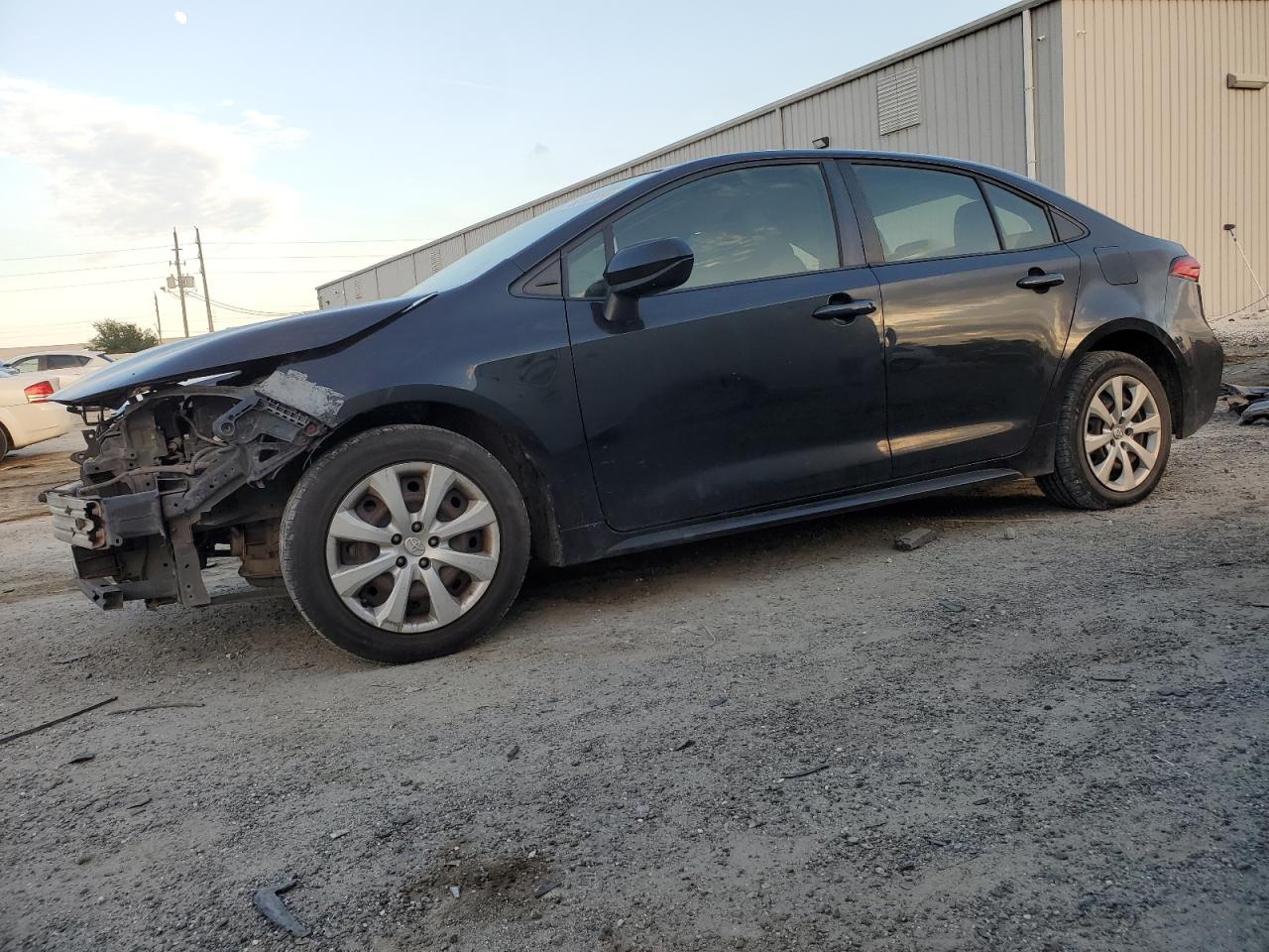 Lot #2989267683 2020 TOYOTA COROLLA LE