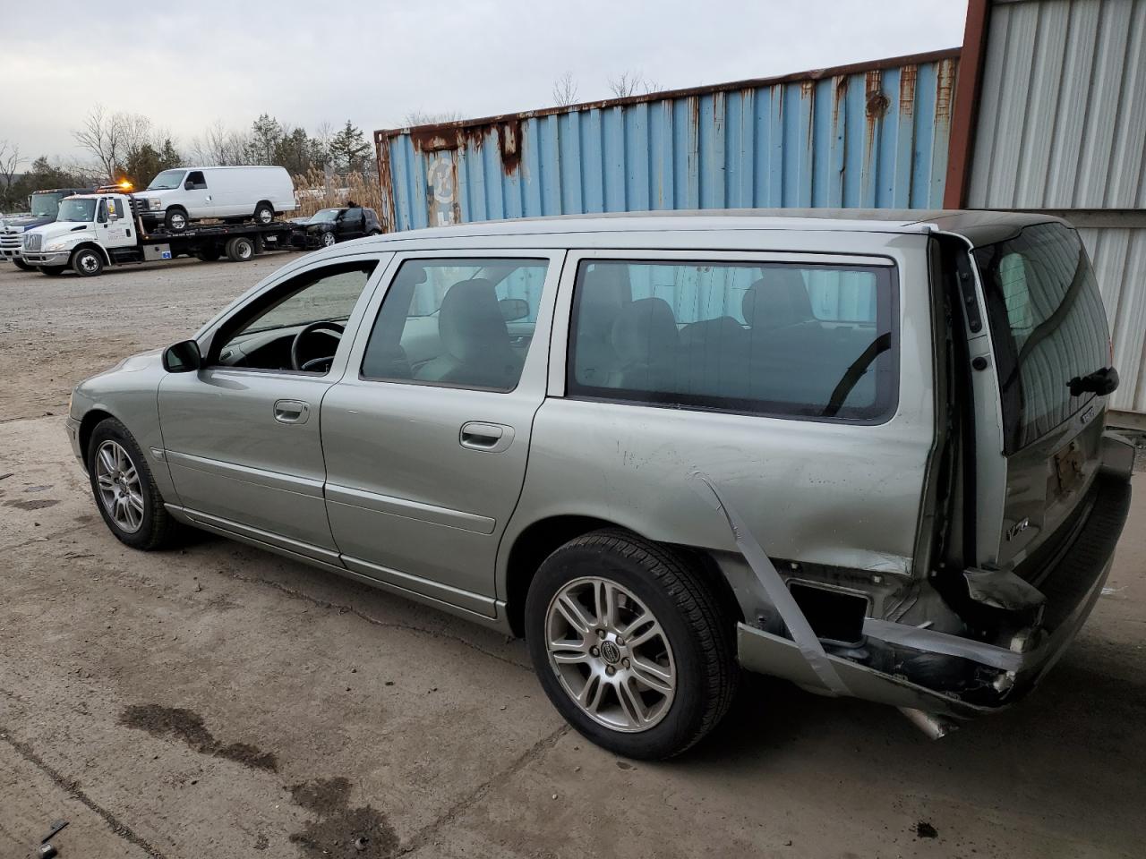 Lot #2991612093 2006 VOLVO V70