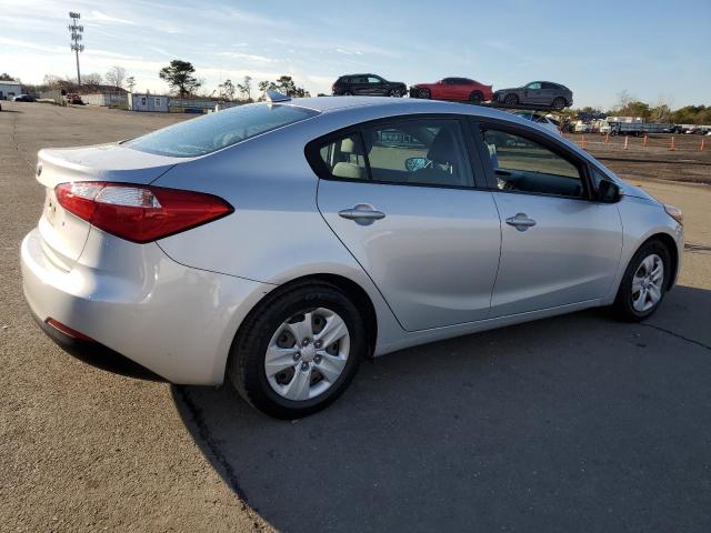 VIN KNAFK4A68F5427790 2015 KIA FORTE no.3