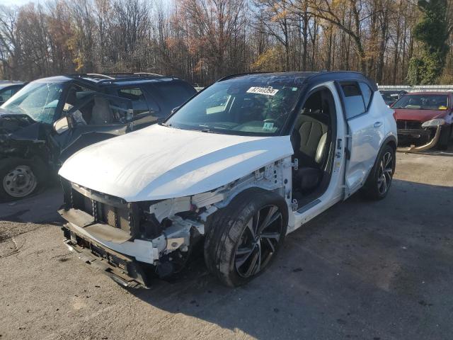 2022 VOLVO XC40 T5 R- - YV4162UM0N2725201