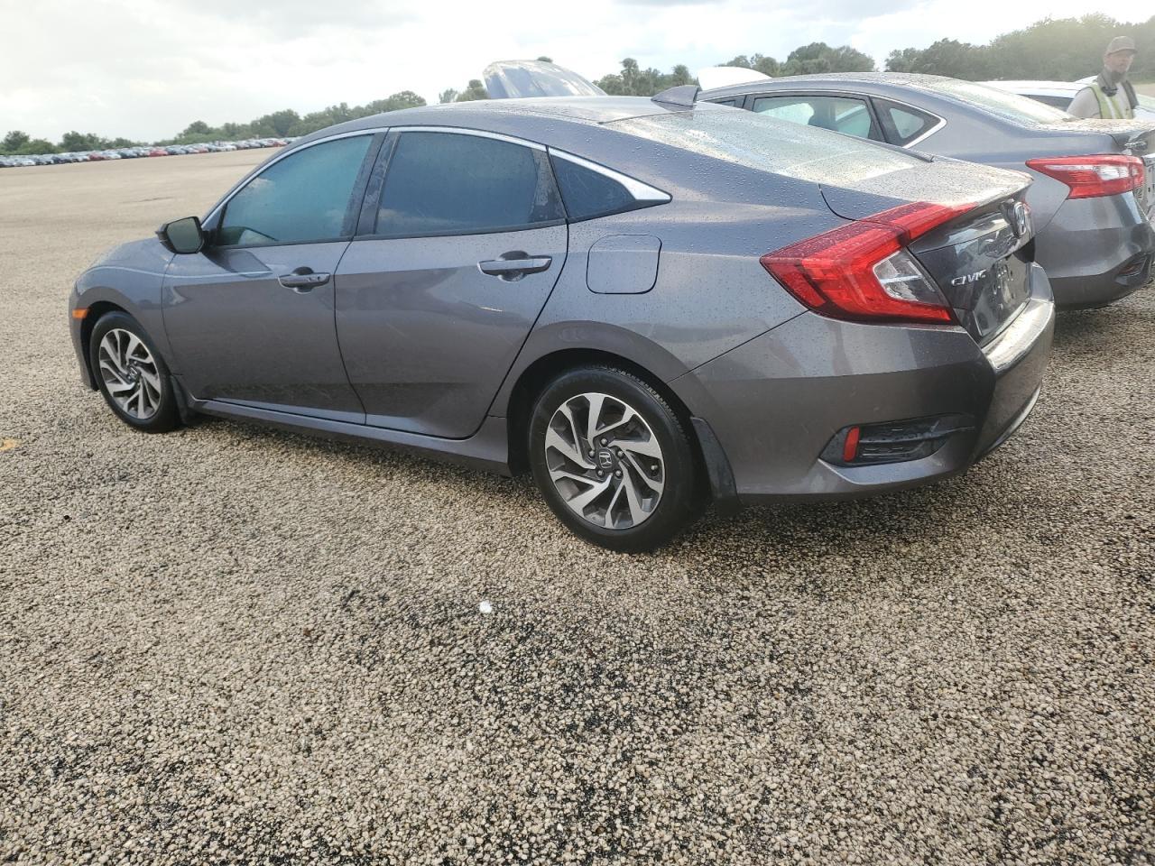 Lot #2954659415 2017 HONDA CIVIC EX