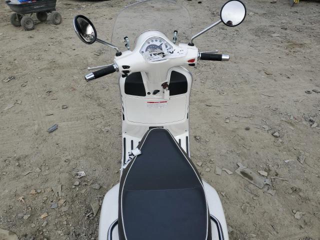 2014 VESPA GTS 300 SU - ZAPM459L5E5704364
