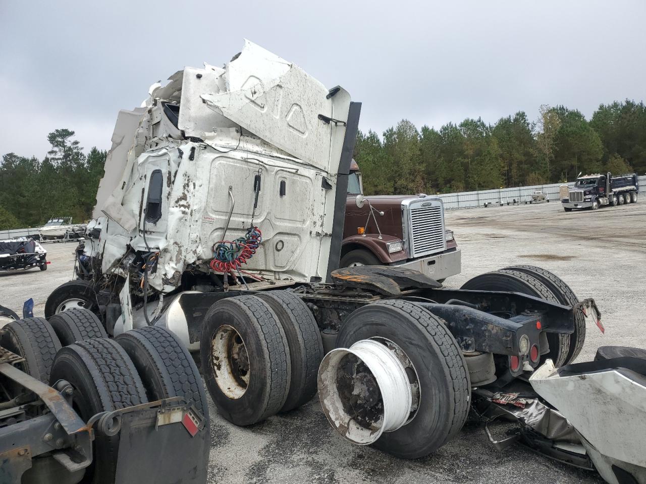 Lot #2971865006 2020 FREIGHTLINER CASCADIA