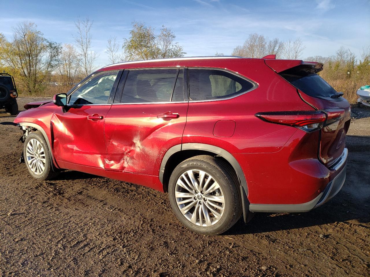 Lot #2989227731 2023 TOYOTA HIGHLANDER