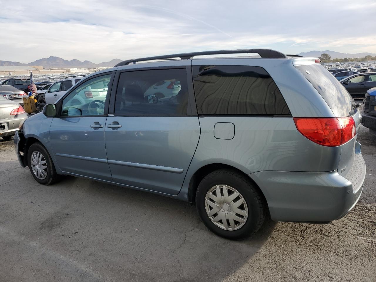 Lot #2996591571 2010 TOYOTA SIENNA CE