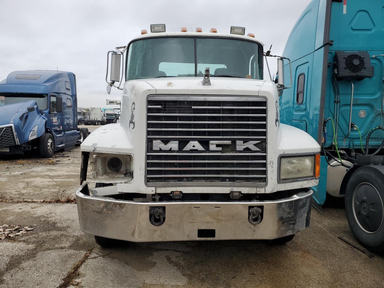 Lot #3004335774 1993 MACK 600 CH600