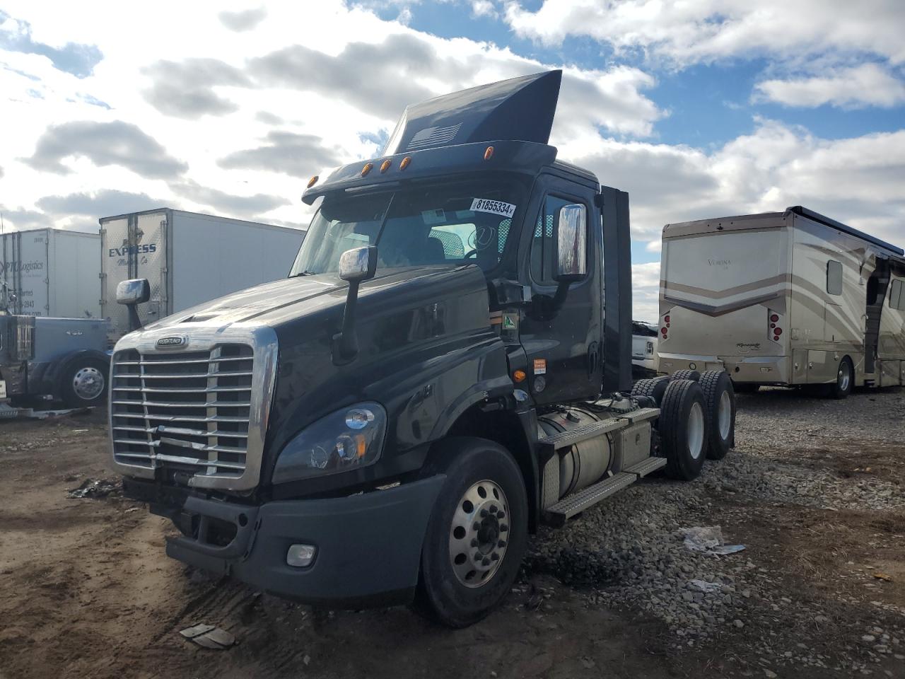 Lot #2996437377 2020 FREIGHTLINER CASCADIA 1