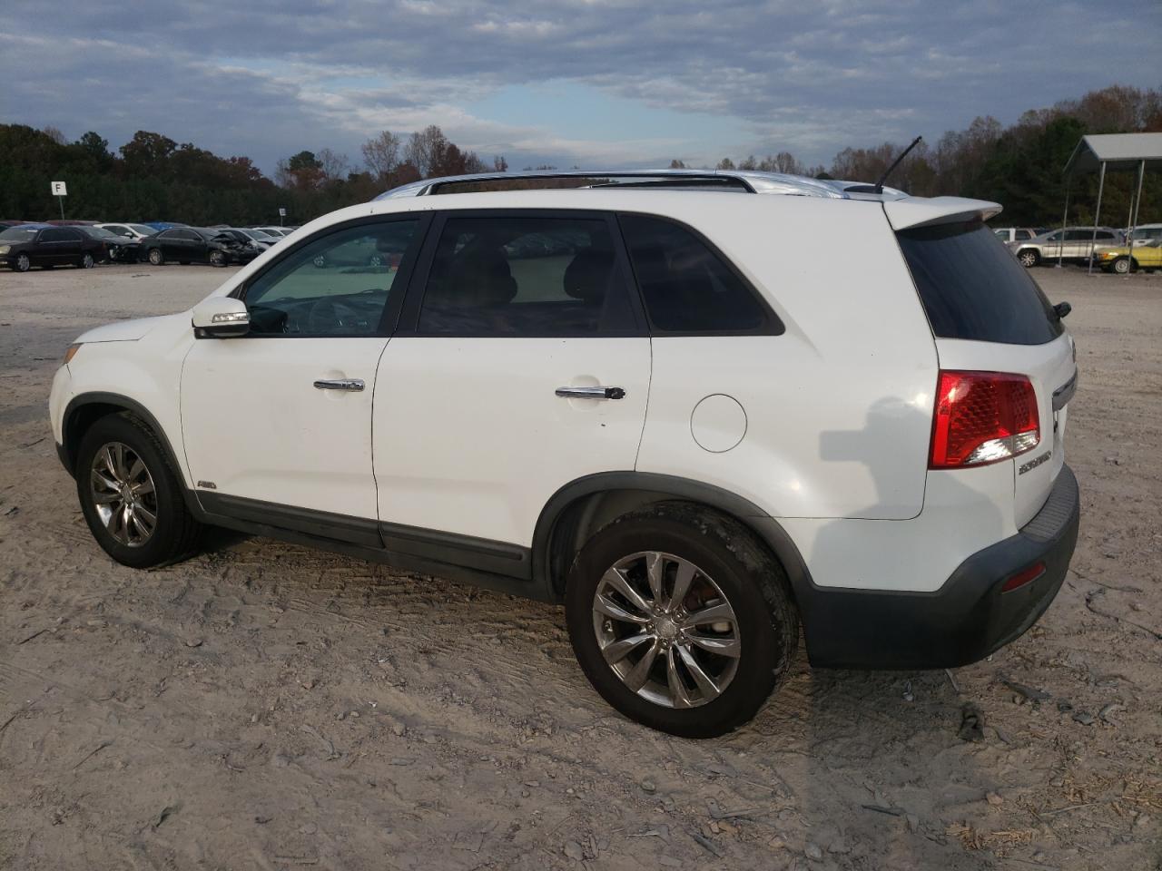 Lot #2974382457 2011 KIA SORENTO EX